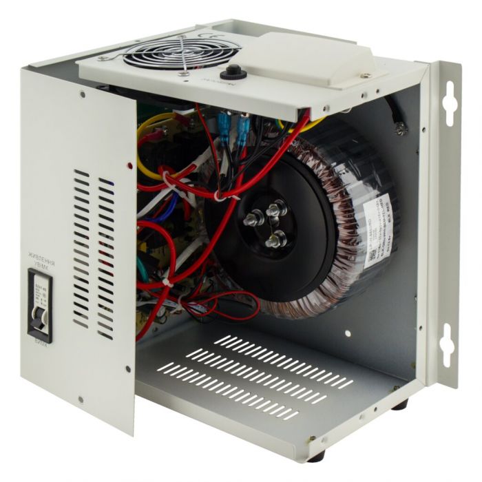 Стабілізатор напруги релейний LogicPower LP-W-5000RD (3000Вт/7 ступ)